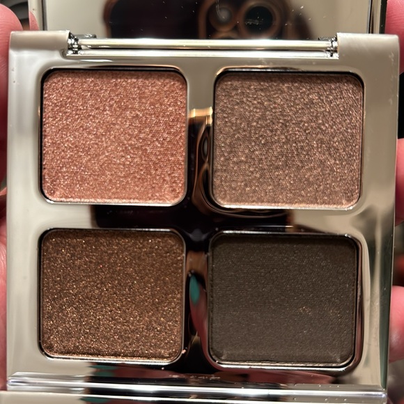 Colour Boss Squad Eyeshadow quad -  Stunning neutrals/smoky eyeshadow palette - Picture 3 of 4